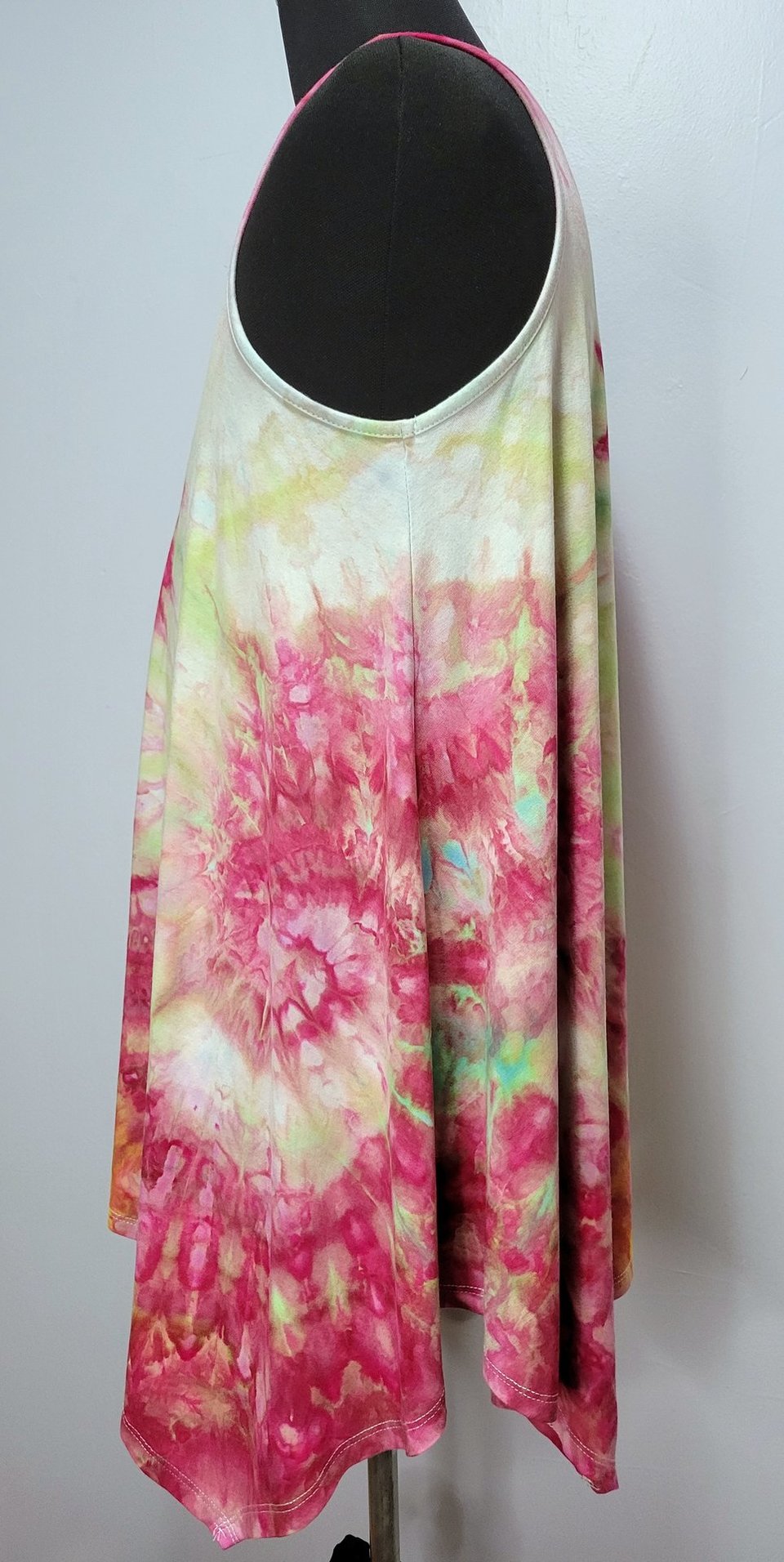 Size 14 Viscose Tank, Sunlit Garden Swirl