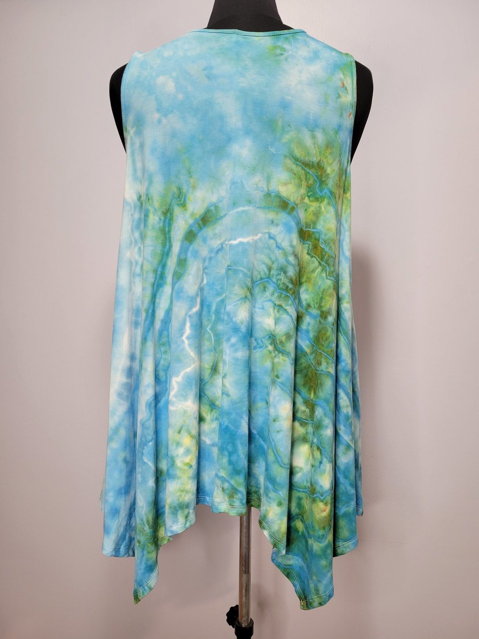 Size 16 Viscose Tank, Sunlit Tropical