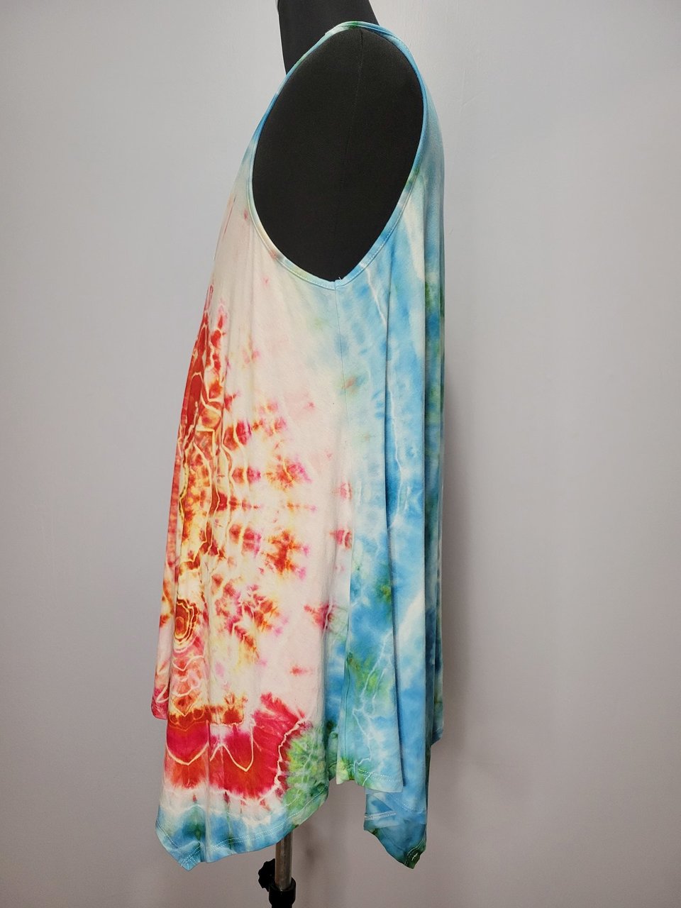 Size 16 Viscose Tank, Sunlit Tropical