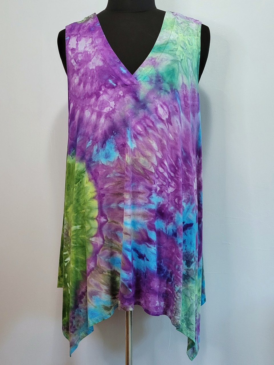 Size 22/24 Tunic Tank, Forest Violet