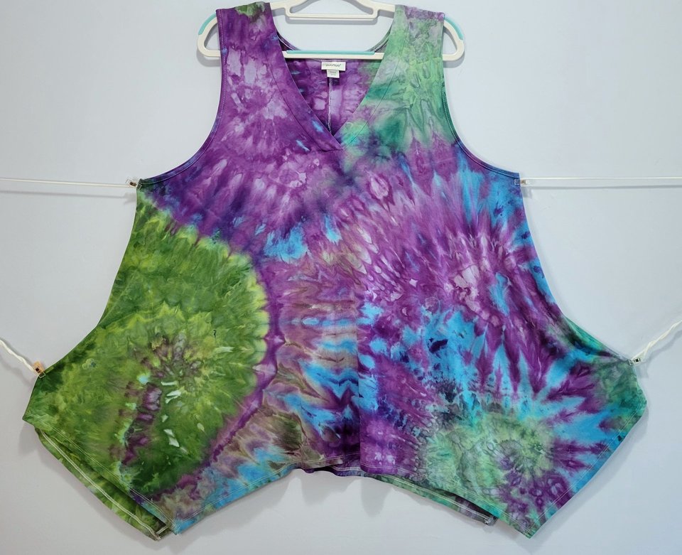 Size 22/24 Tunic Tank, Forest Violet