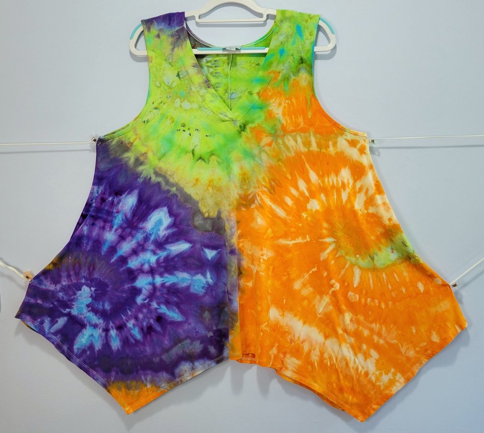 Size 20 Tunic Tank, Orange Berry Swirl