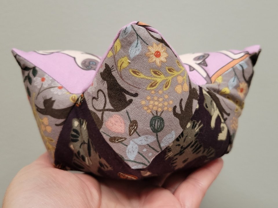 Pin Cushion, Yoga Cats