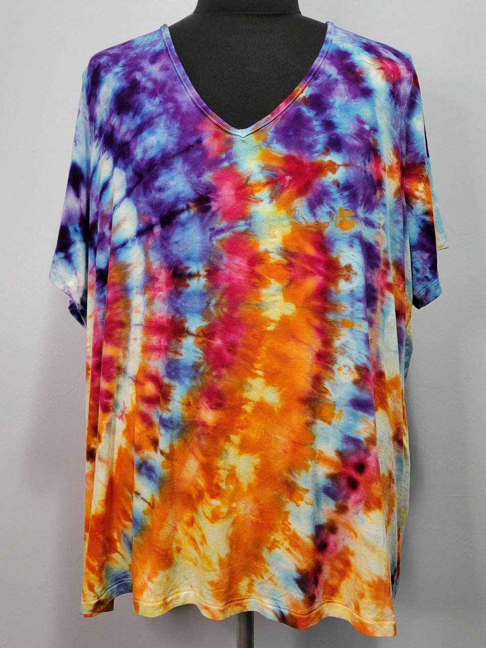 2X Luxe V-Neck T-Shirt, Temperature Gradient