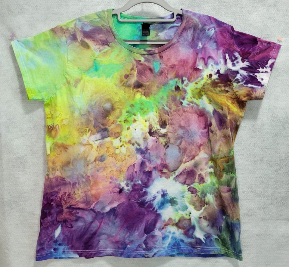 XL Ladies T-Shirt, Petri Dish