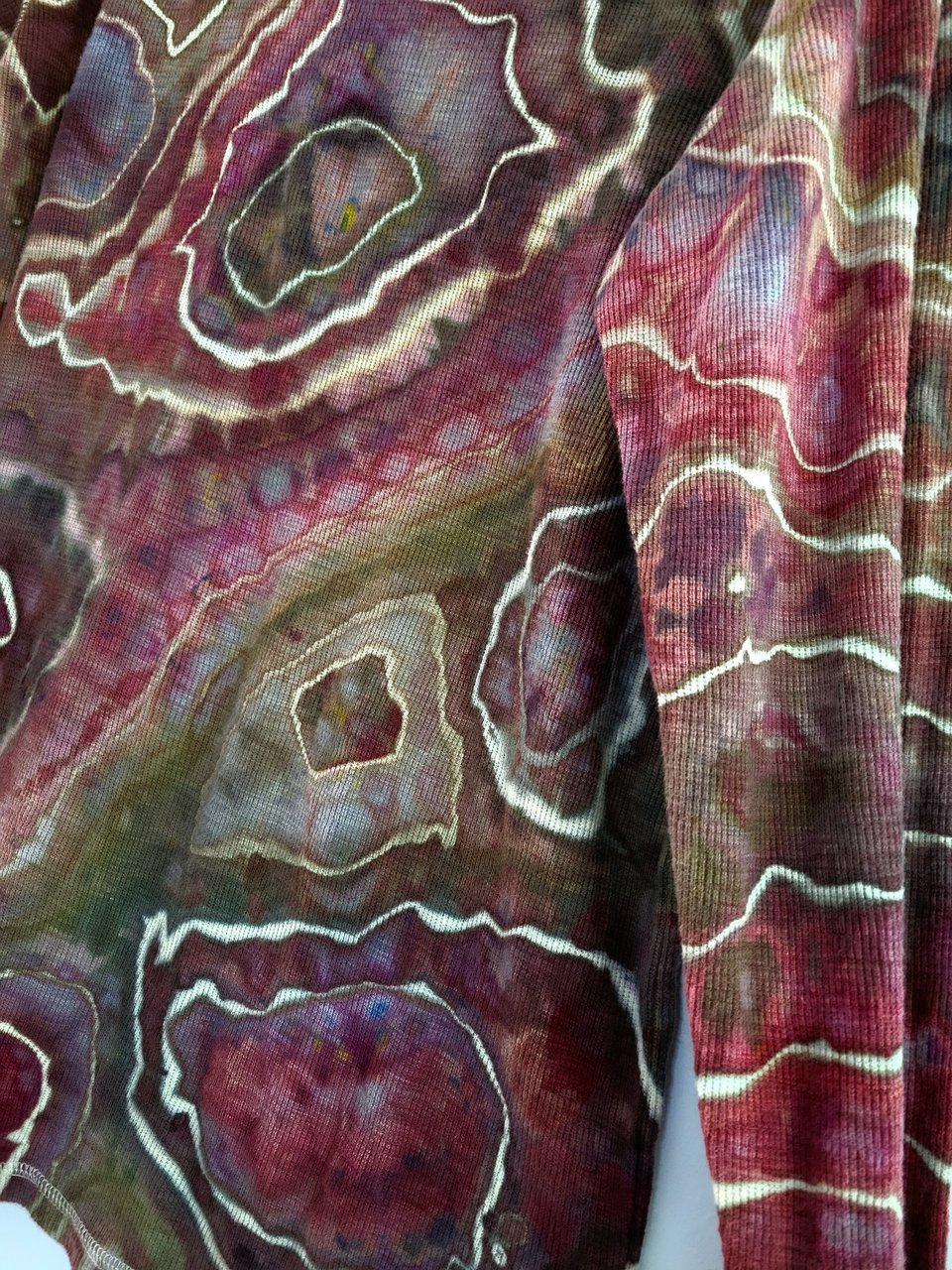 L Tall Henley, Red Geode