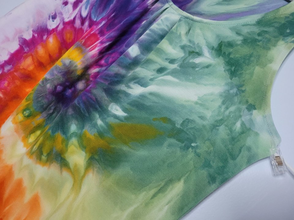 M Button Back Rayon Tank, Rainbow Spiral