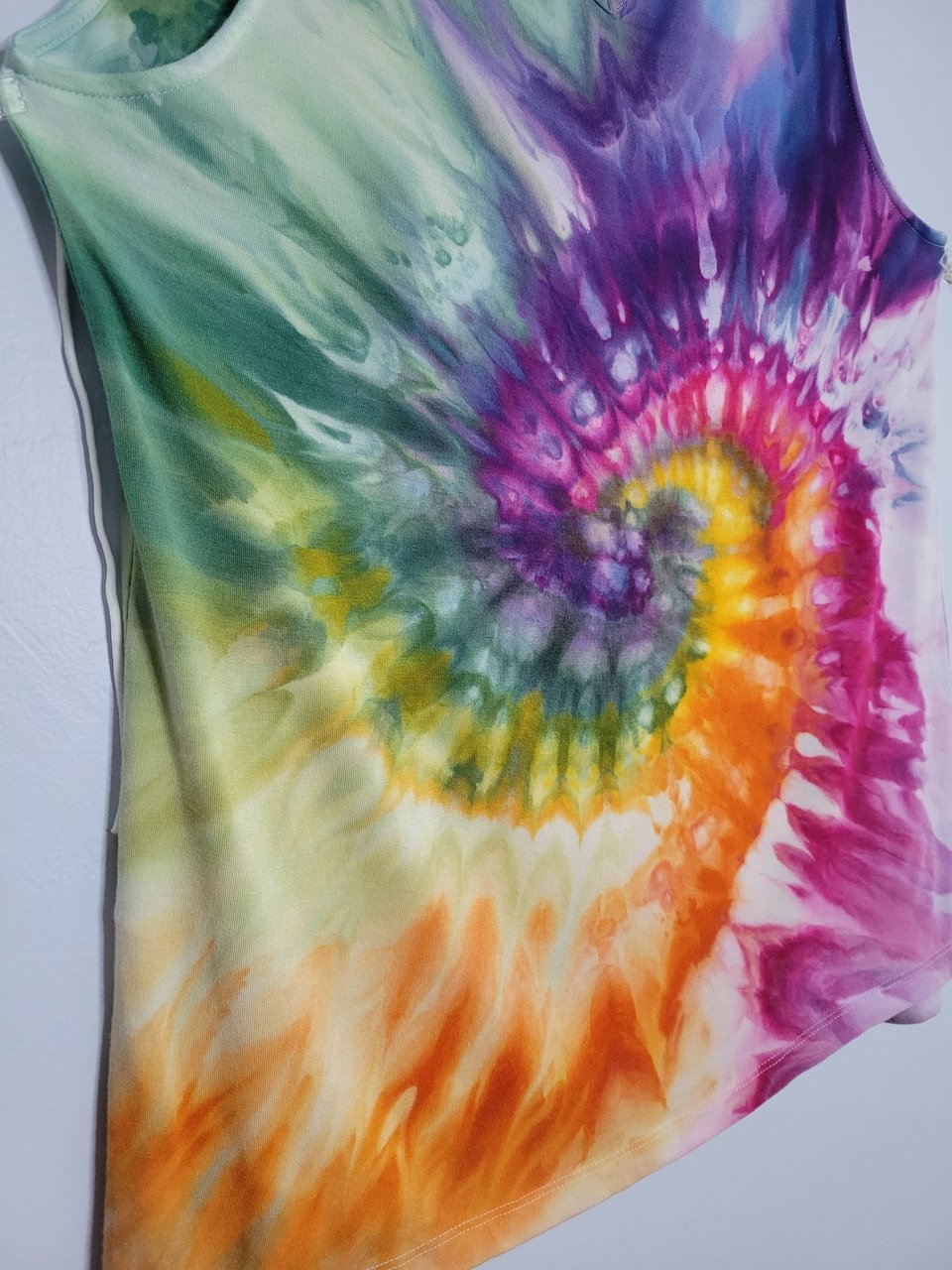 M Button Back Rayon Tank, Rainbow Spiral