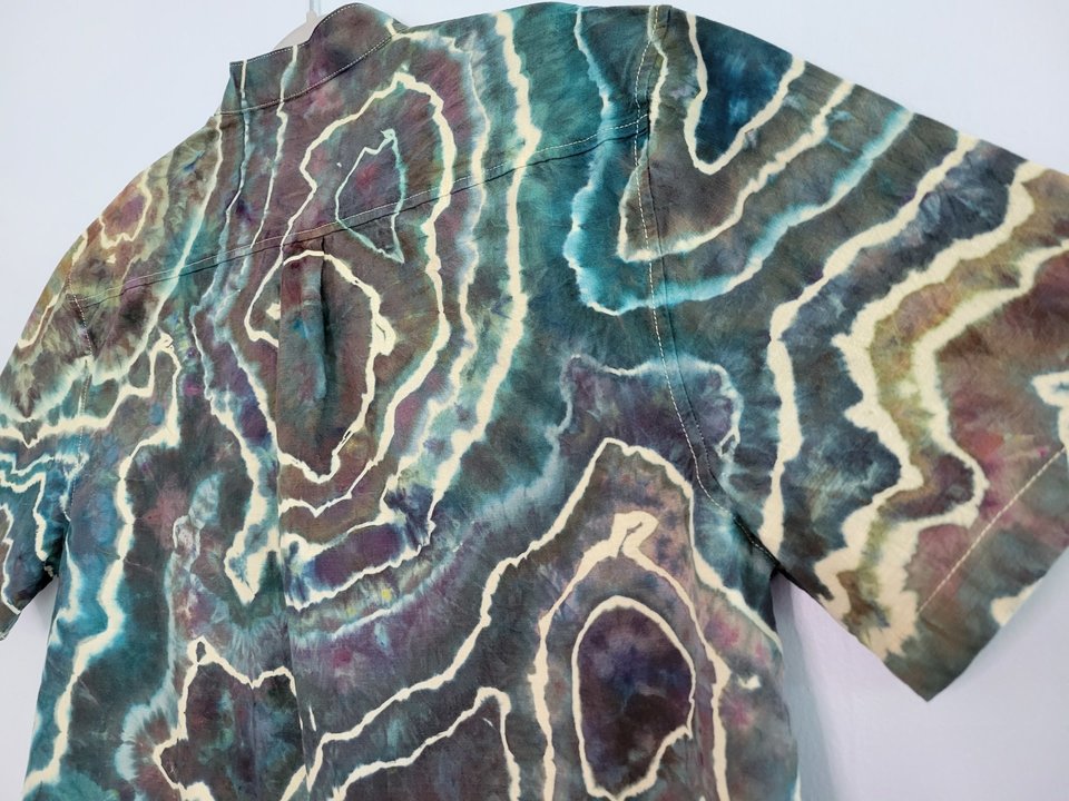 L Cuban Linen Shirt, Apatite Geode