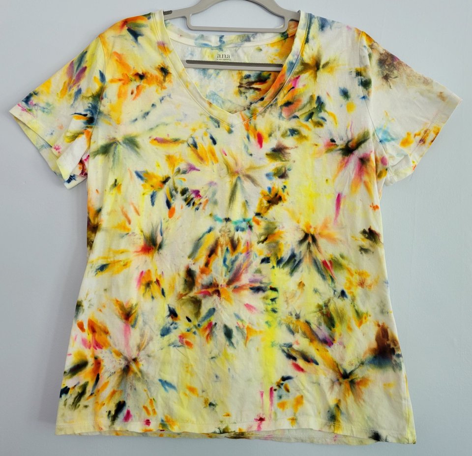 L Women's V neck T, Fireworks 
