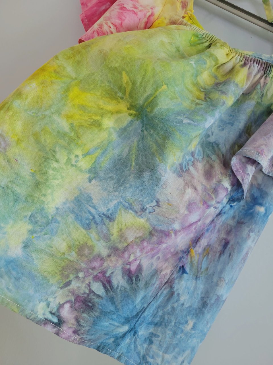 S Linen Flutter Sleeve Top, Rainbow Garden