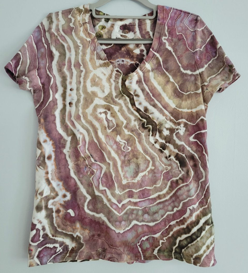 S V-neck T-shirt, Rose Brown Geode