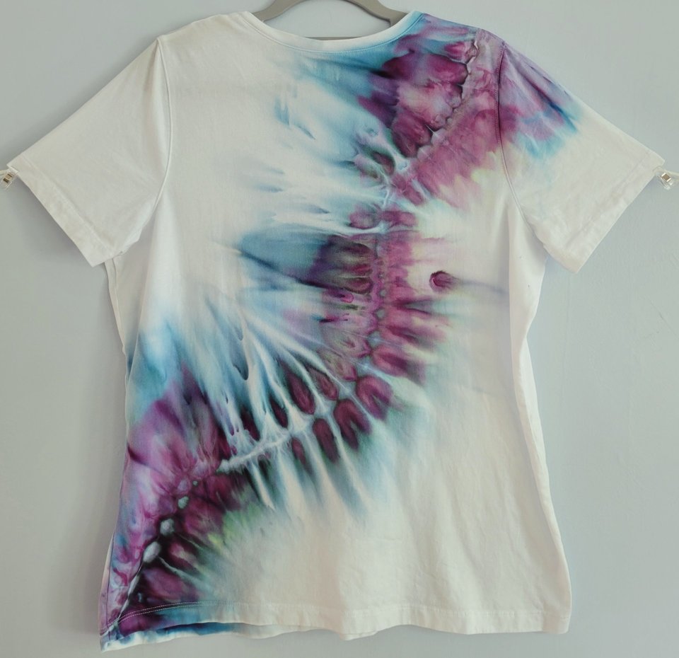 M 14/16 V-neck T-shirt, Purple Magic