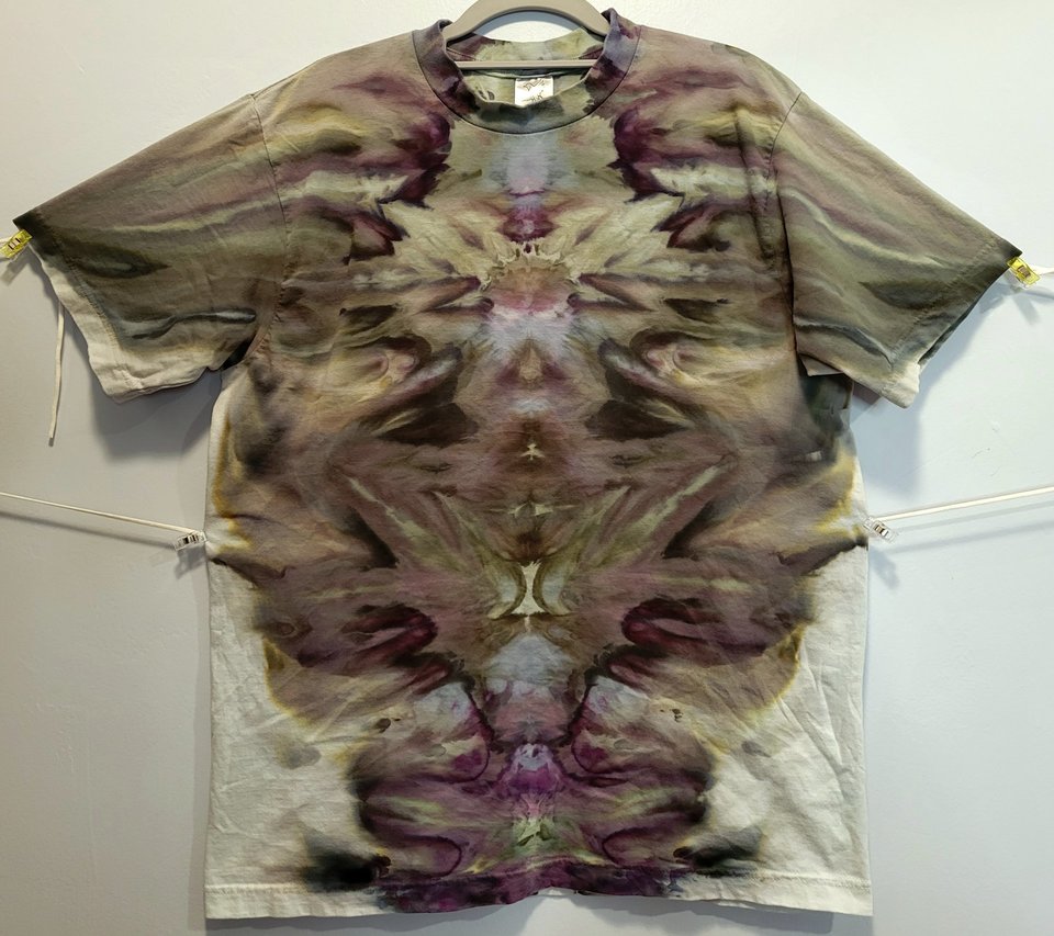 M Unisex T, Green Purple Mirror Gravity