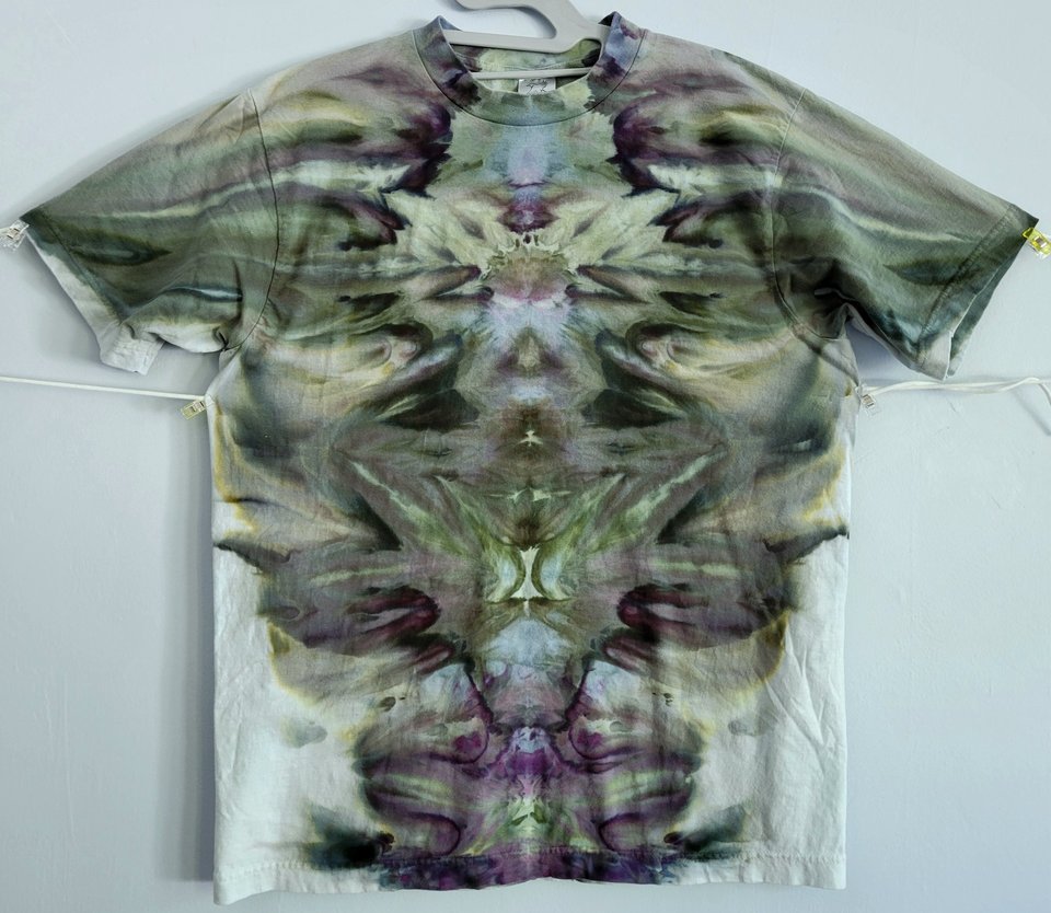 M Unisex T, Green Purple Mirror Gravity