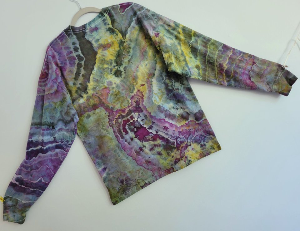 L Unisex T-shirt, Purple & Green Geode