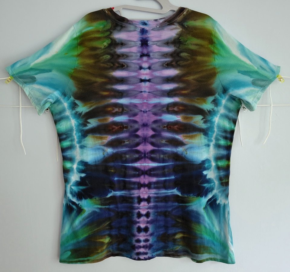 XL Tall Women's V-neck, Psychedelic Peacock
