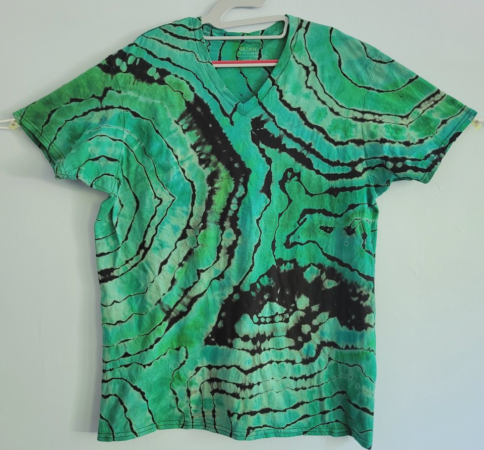 XL Unisex V-neck, Malachite
