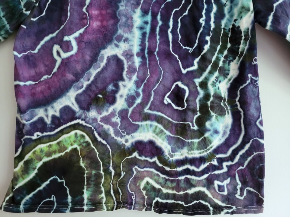 XL Hoodie T-shirt, Storm Geode