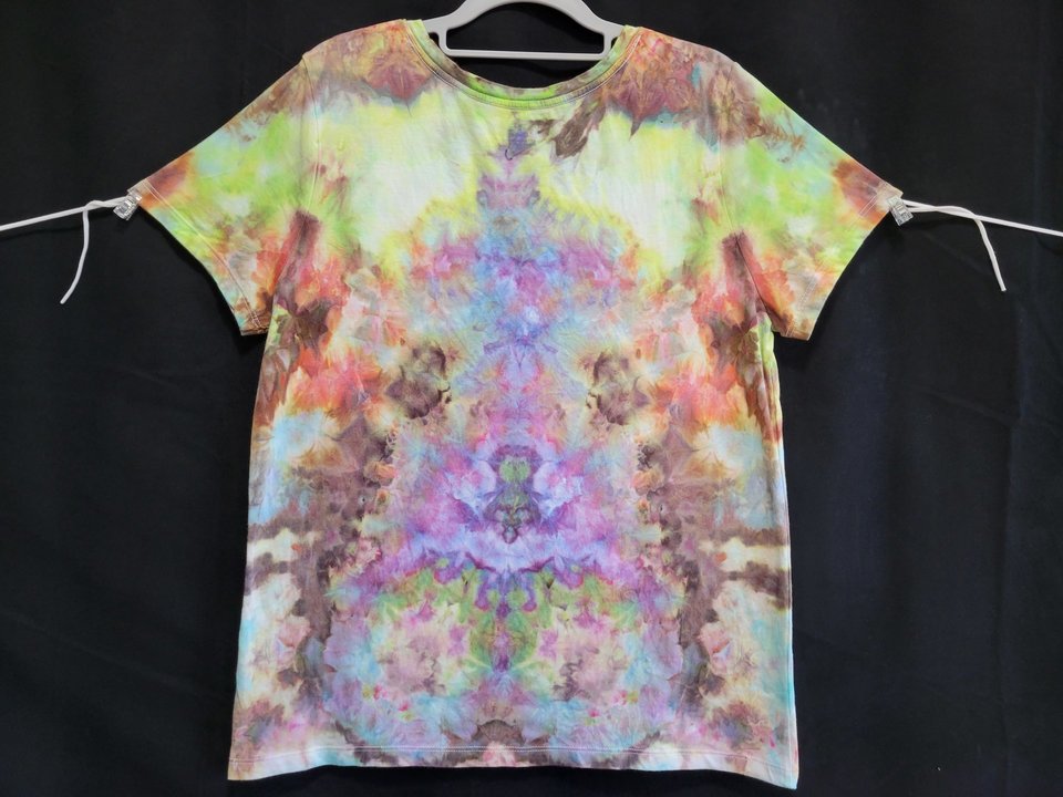 L V-neck T-shirt, Garden Sunset