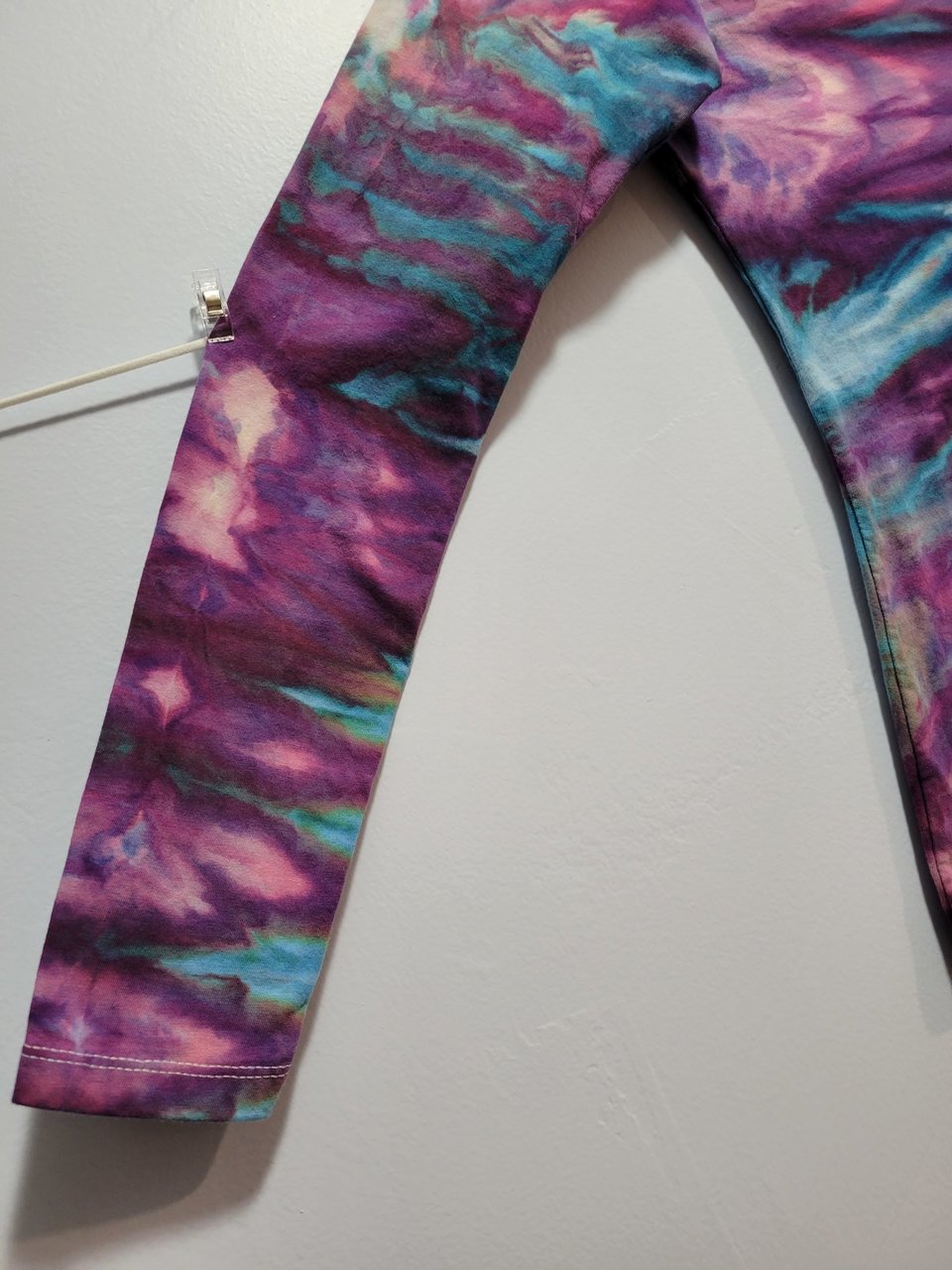 S V-neck Long Sleeve T, Strawberry Skies Fan