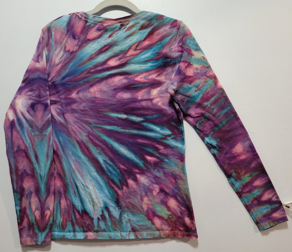 S V-neck Long Sleeve T, Strawberry Skies Fan