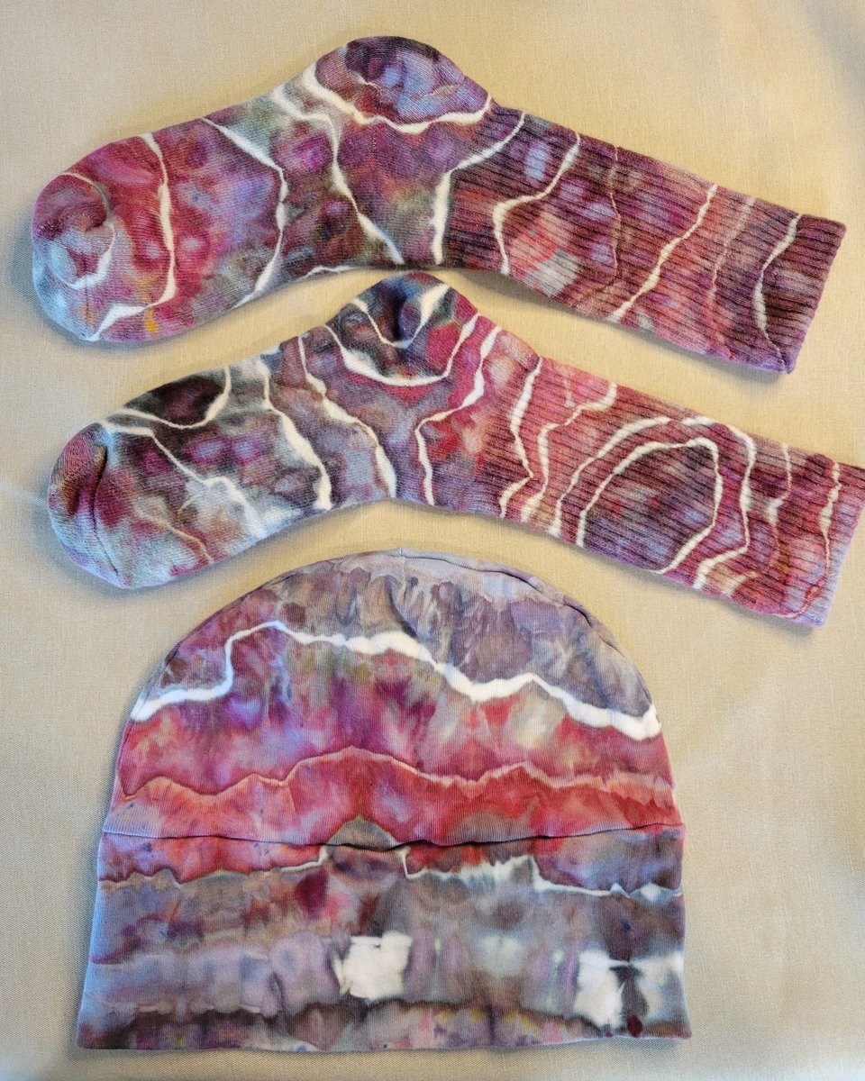 Beanie & Socks, Cherry Storm Geode