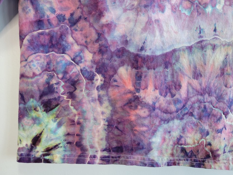 L Long Sleeve T-Shirt, Strawberry Skies Geode