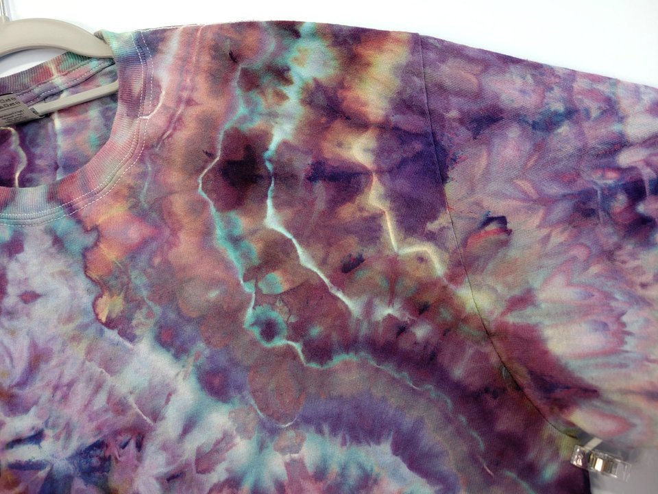 L Long Sleeve T-Shirt, Strawberry Skies Geode