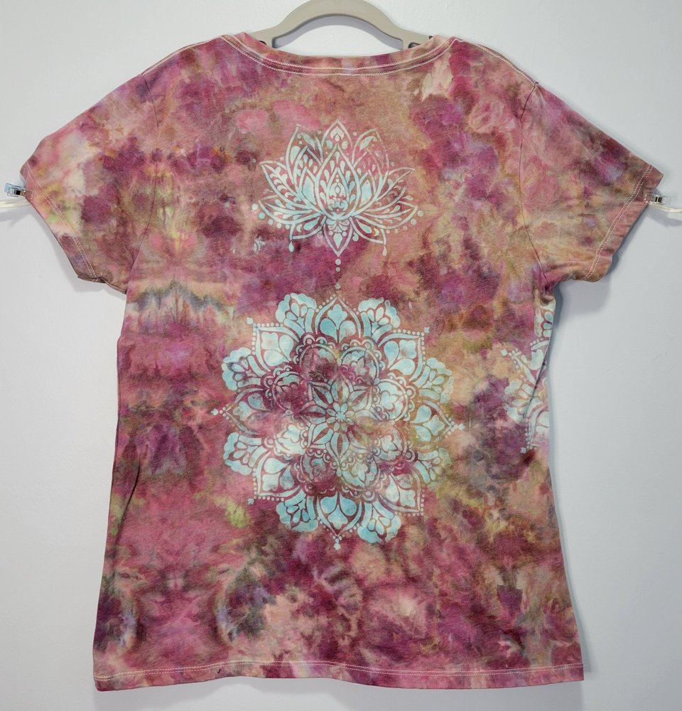 L/XL V-neck Ideal T-shirt, Mandala Mist