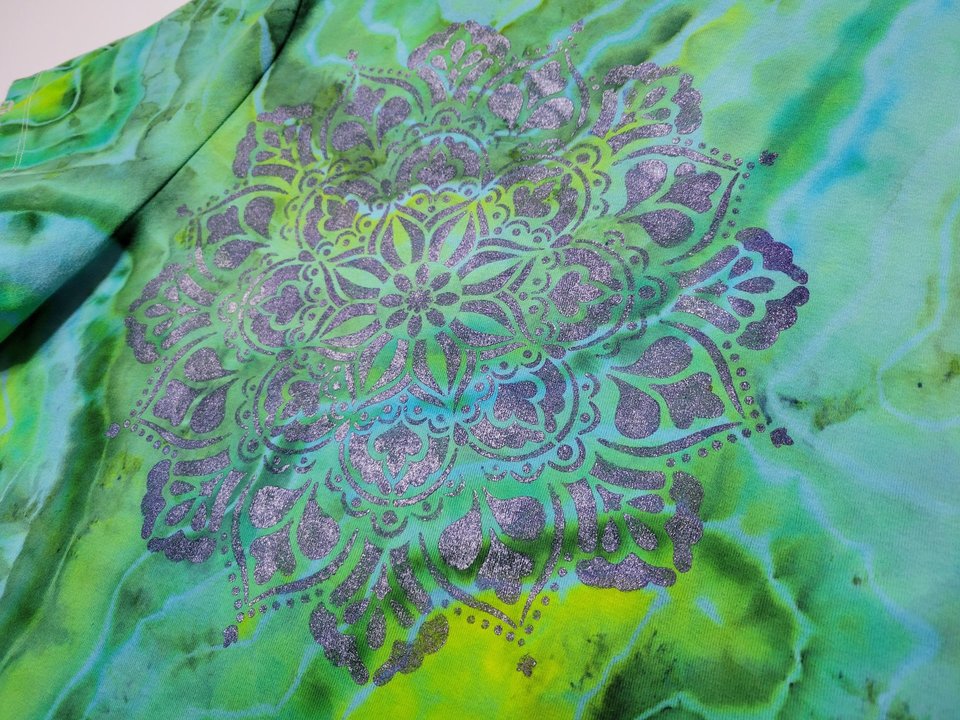 3X V-neck T-Shirt, Malachite Mandala