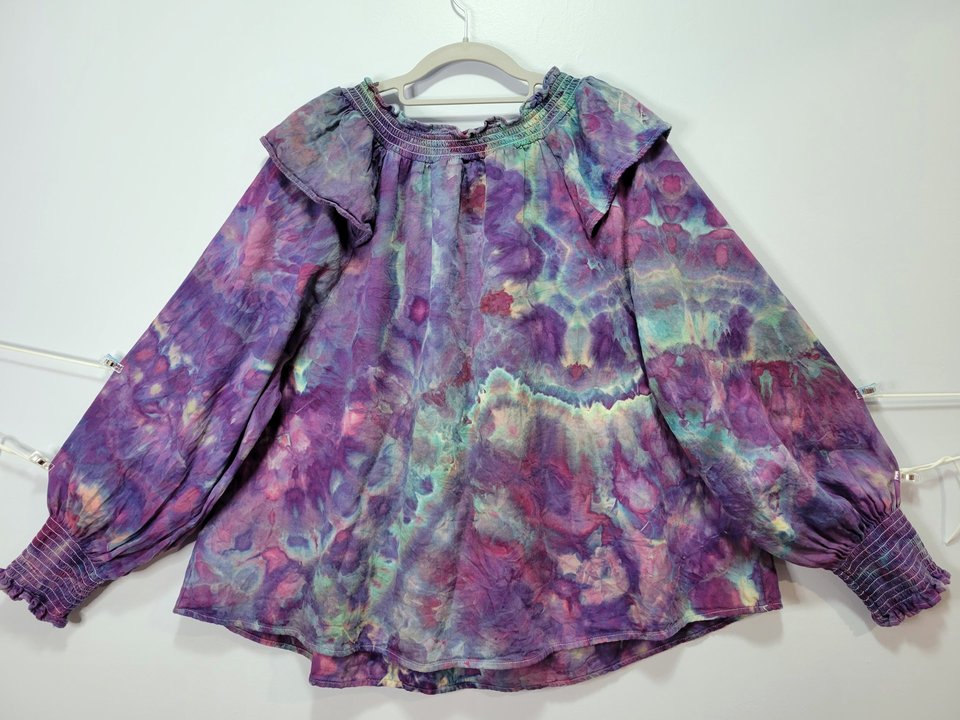 2X Poet's Blouse, Strawberry Skies Geode