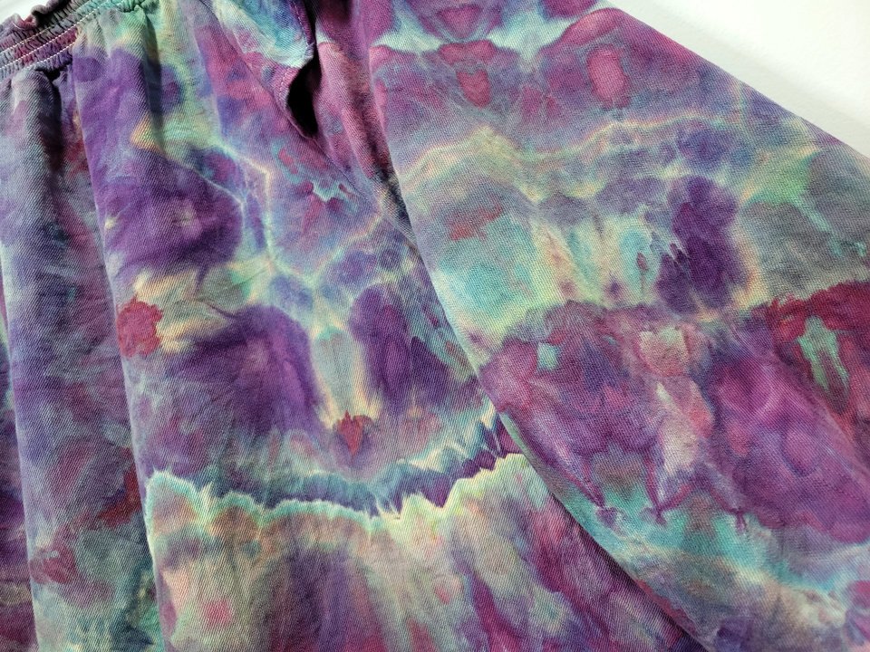 2X Poet's Blouse, Strawberry Skies Geode