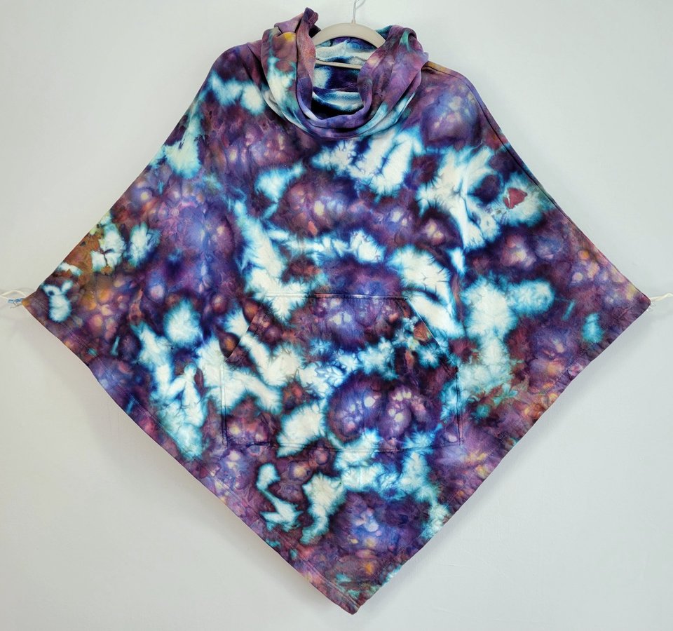 One Size Hoodie Poncho, Strawberry Clouds