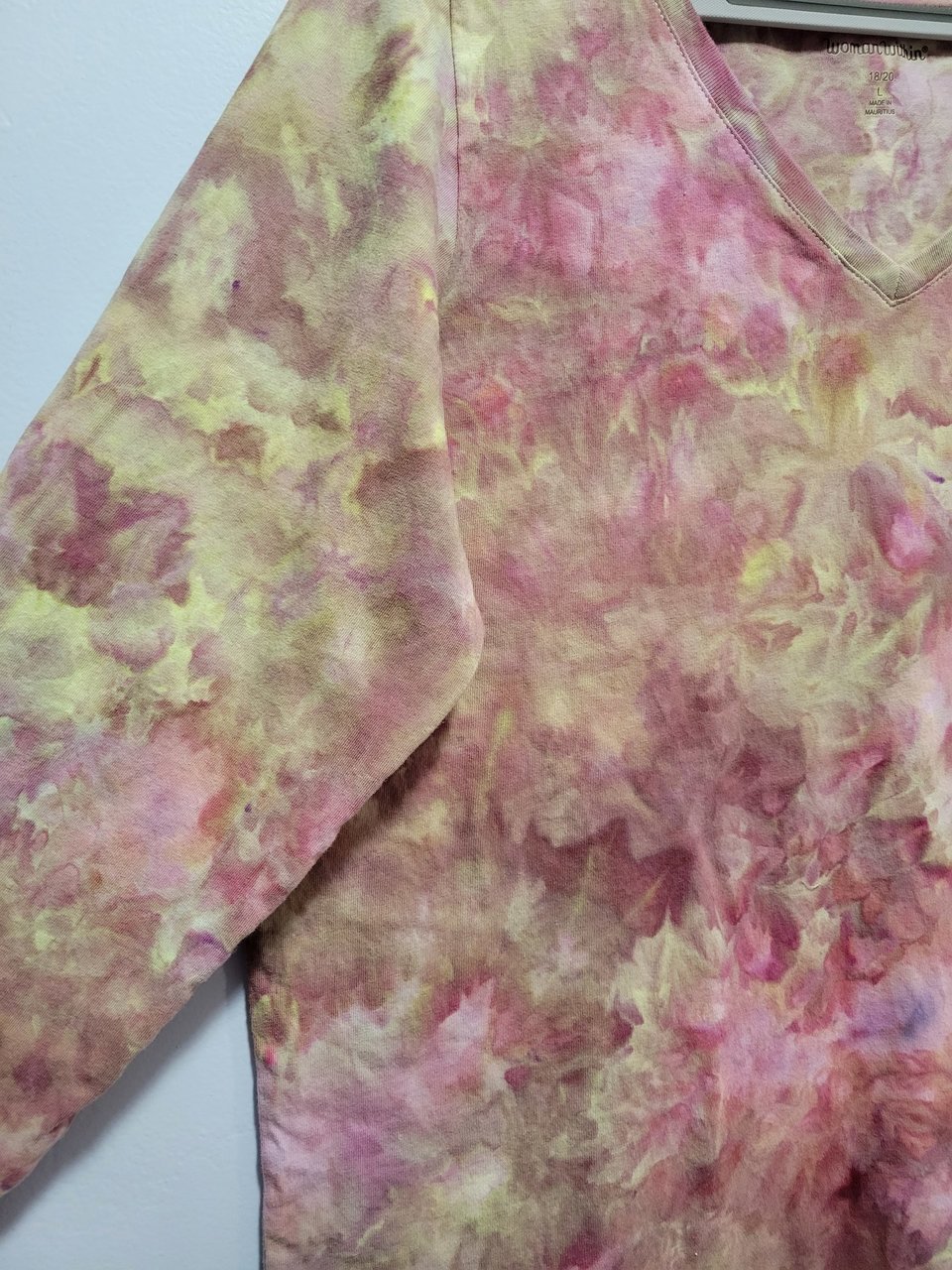 18/20 L(XL) V-Neck 3/4 Sleeve, Enchanted Sunset