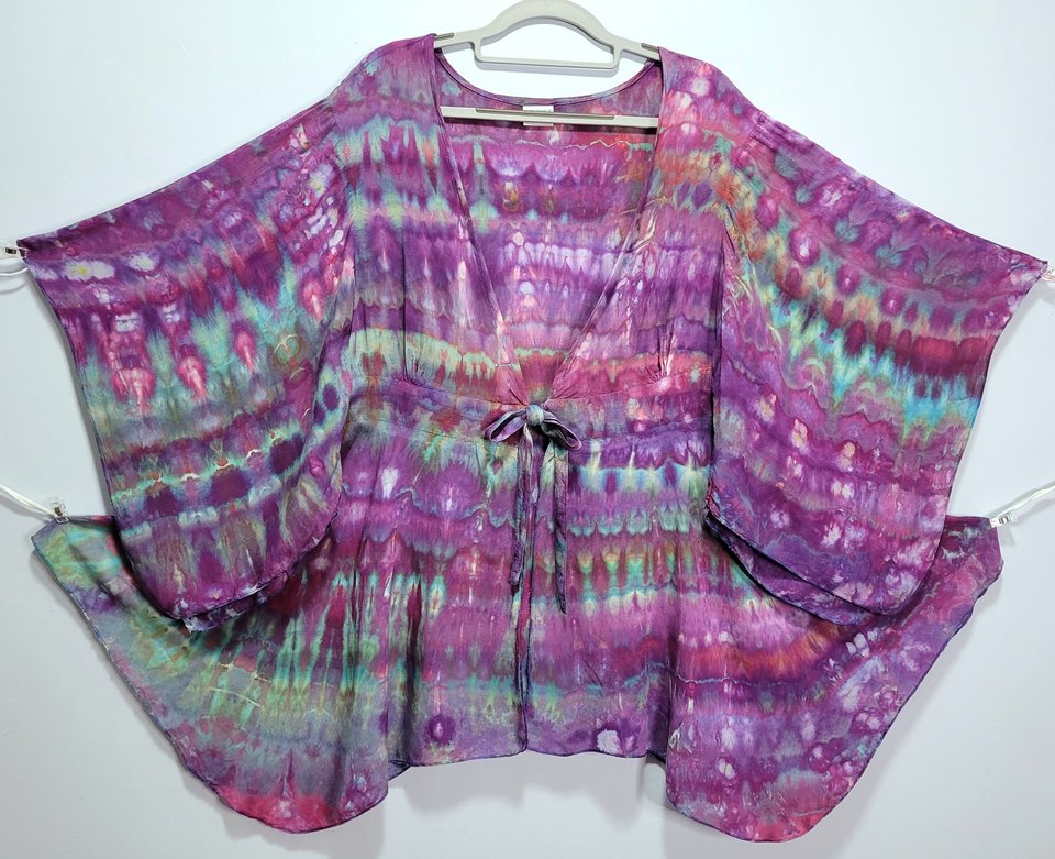 2X Kimono Sleeve Top, Strawberry Skies Arashi