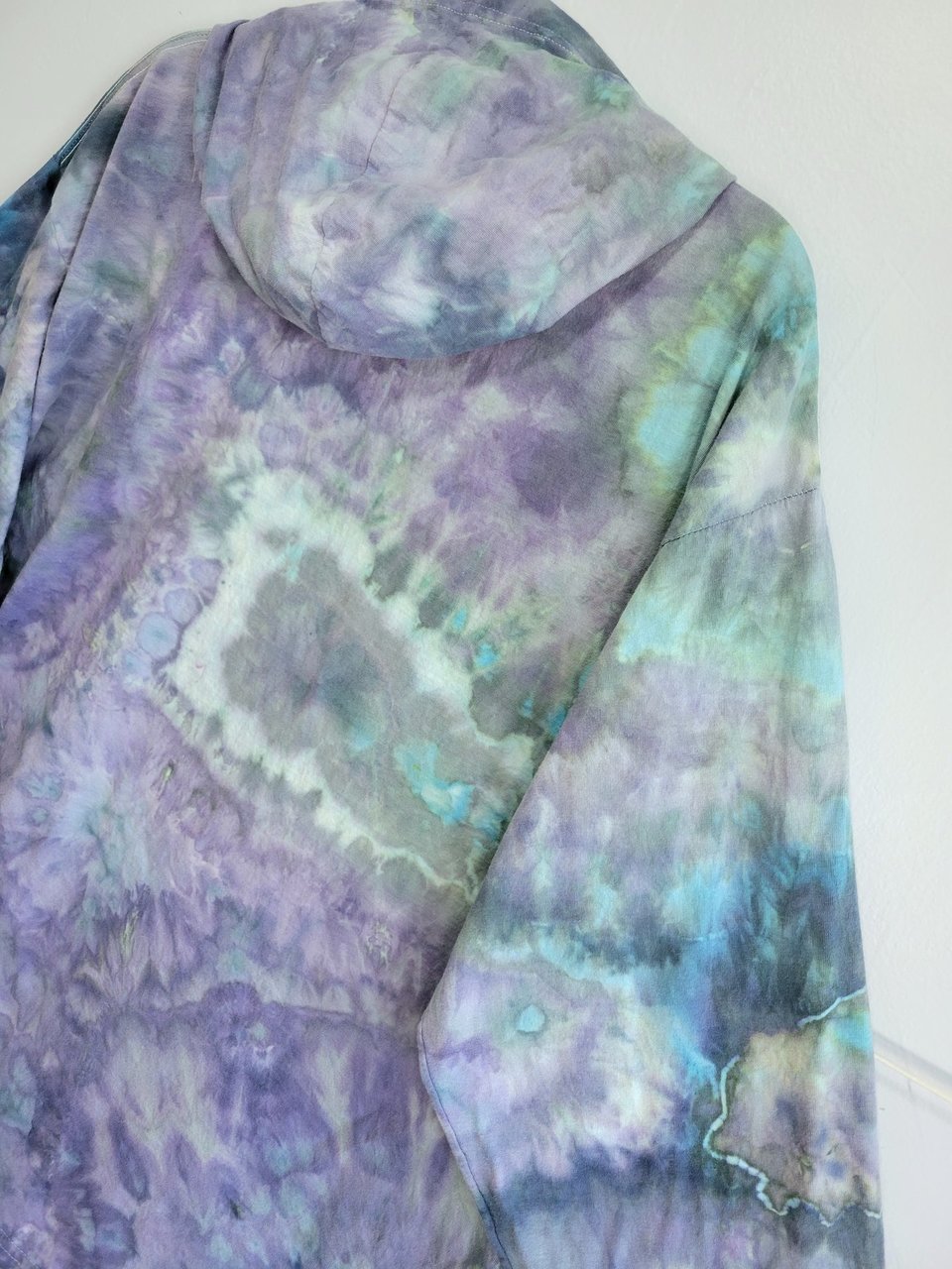 XL Hooded T-shirt, Mystical Geode