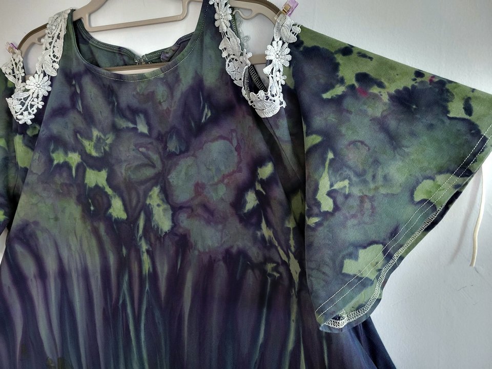 XXL Swing Cold-Shoulder Tunic, Space Gravity