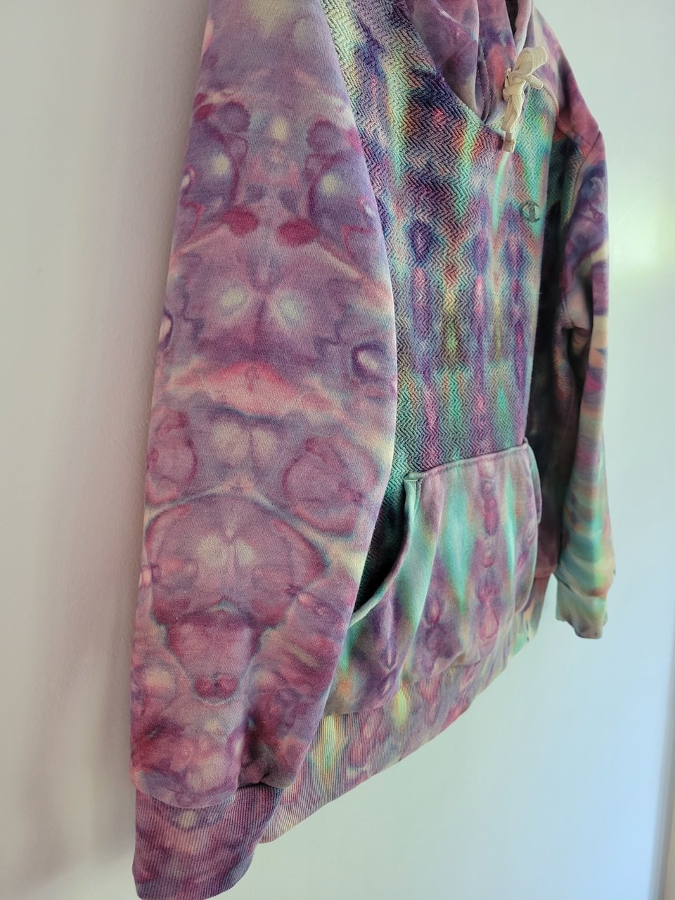 2X Hoodie, Strawberry Skies Suji