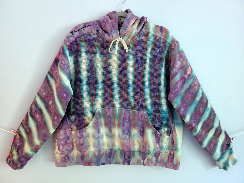 L Hoodie, Strawberry Skies Suji