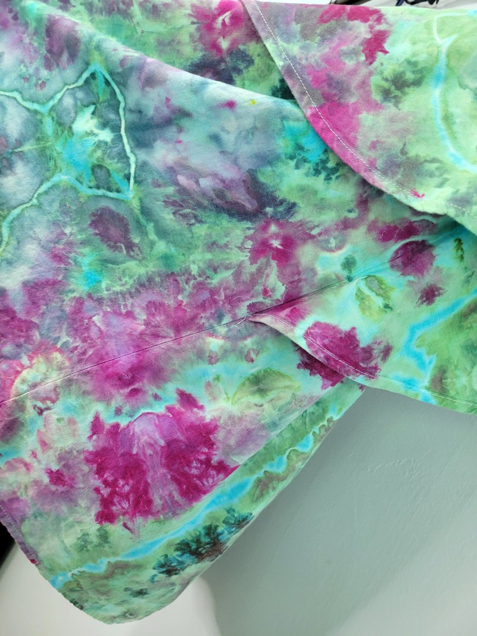XXL Linen Flutter Sleeve Top, Storm Geode