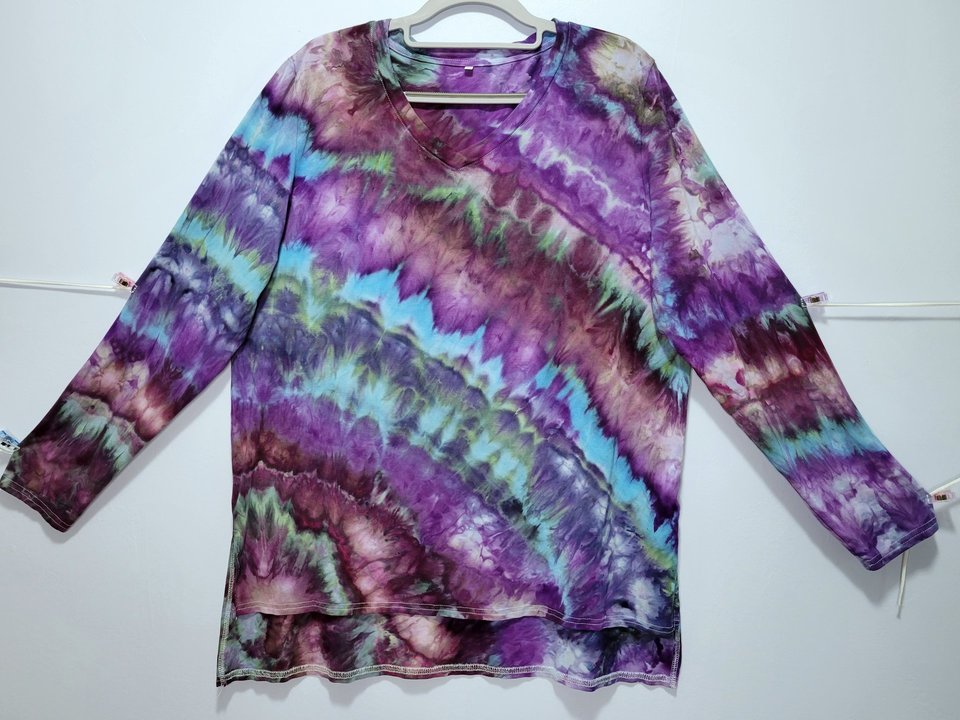 XL V-Neck Rayon Long Sleeve, Purple Flame