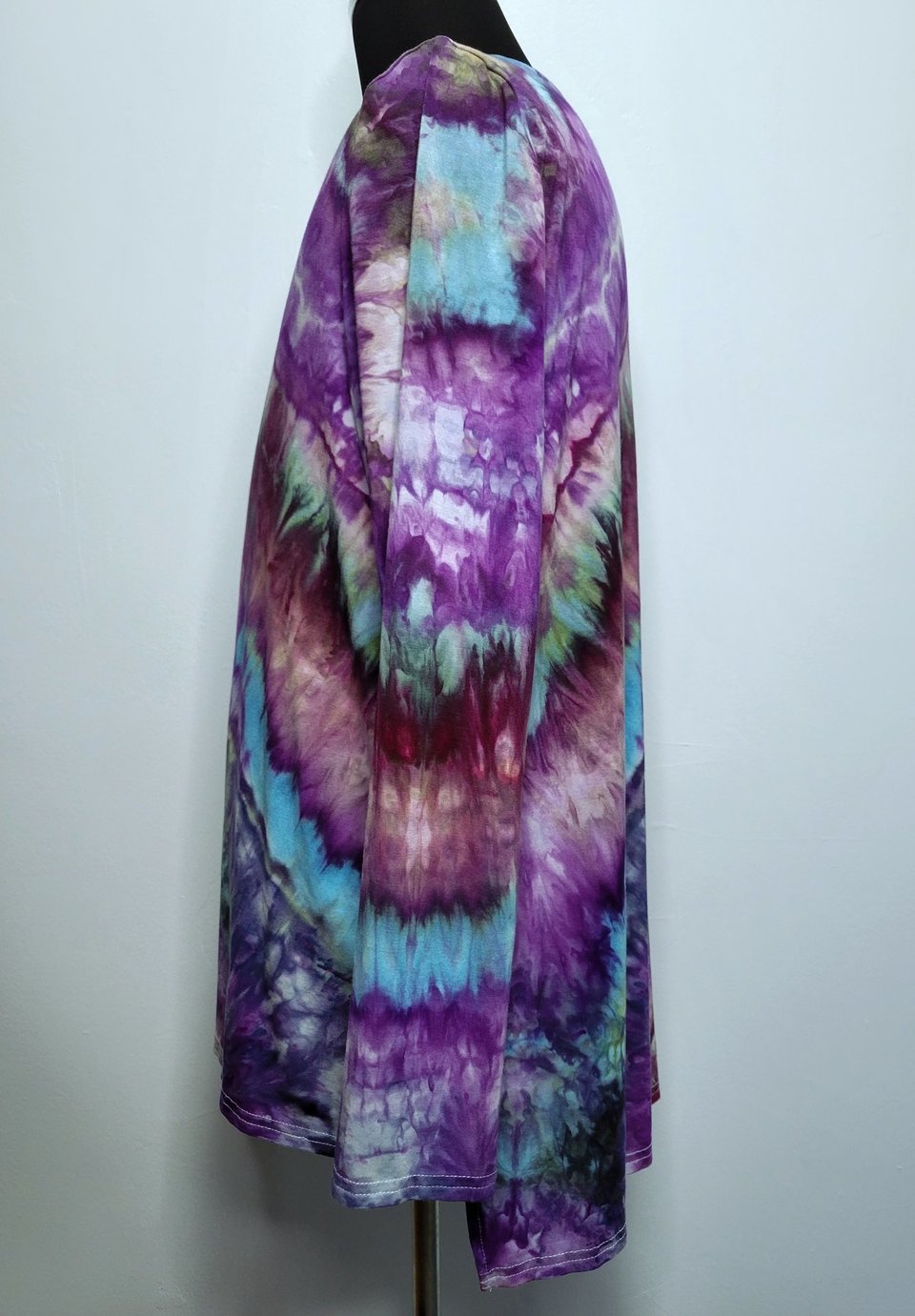 XL V-Neck Rayon Long Sleeve, Purple Flame