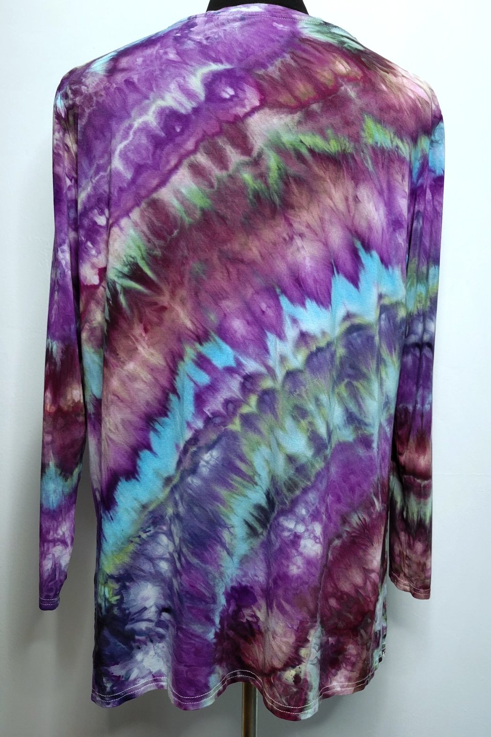 XL V-Neck Rayon Long Sleeve, Purple Flame