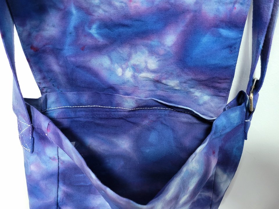 Messenger Bag, Blue Crystal