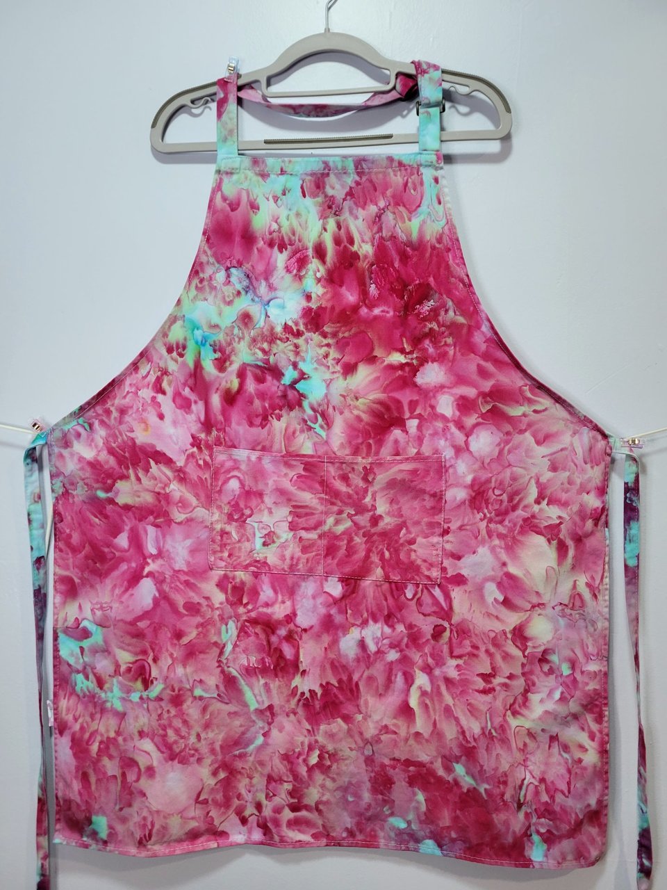 Apron, Peonies