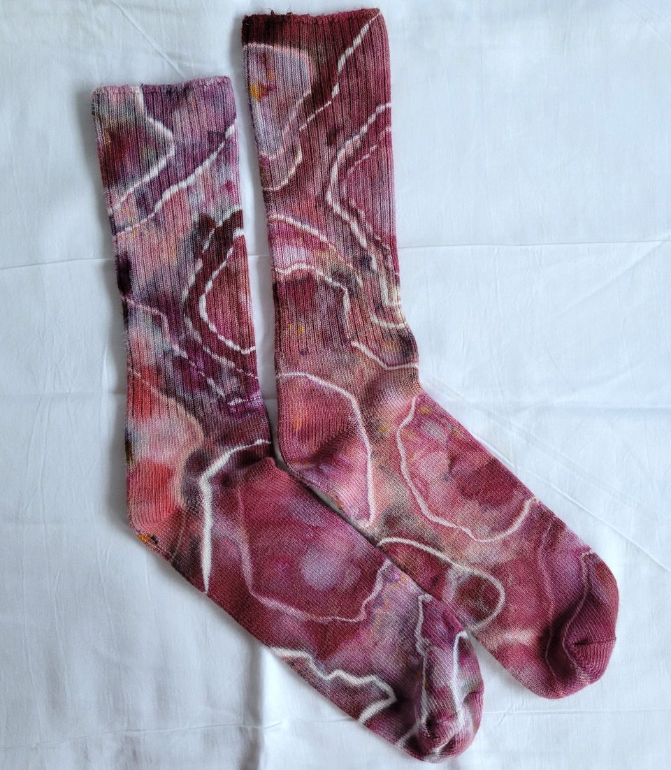 Bamboo Socks, size 11-13, Red Geode