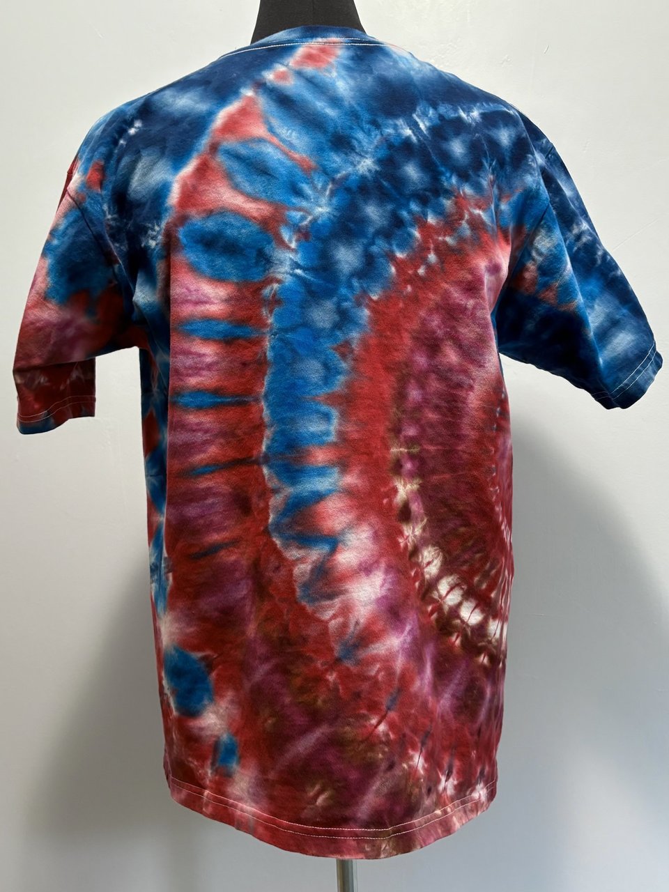 L Crew Neck Short Sleeved T-shirt, Patriotic Wave