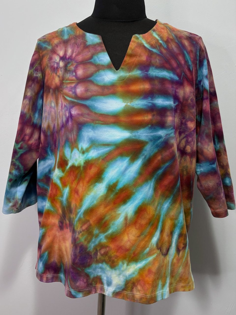 XXL 3/4 Sleeve Keyhole Neck, Dragon Swirl