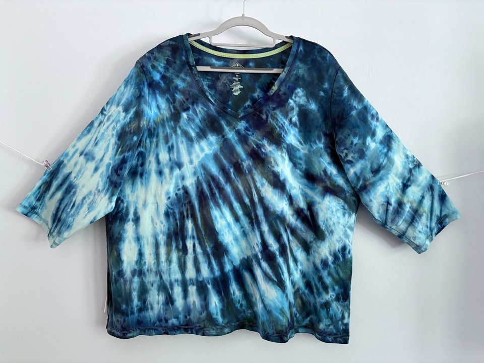 4X 3/4 Sleeve V-Neck T, Light in Deep Water